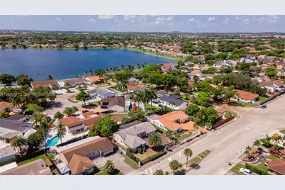 6320 NW 199th St #N/A, Hialeah, FL 33015 - Photo 30