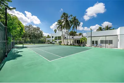 9715 SW 89th Ct, Miami, FL 33176 - Photo 10