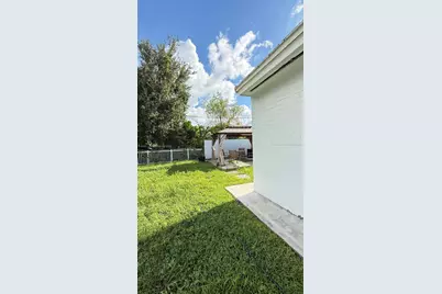 17080 NE 1st Ave, North Miami Beach, FL 33162 - Photo 12
