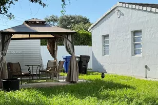17080 NE 1st Ave, North Miami Beach, FL 33162 - Photo 14