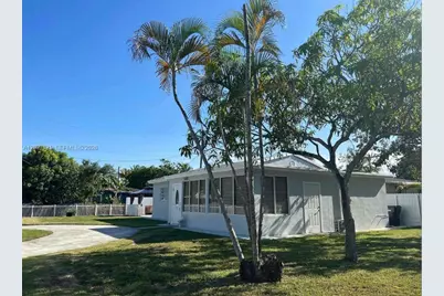 17080 NE 1st Ave, North Miami Beach, FL 33162 - Photo 1