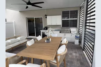 1842 SE 7th Ter #1842, Homestead, FL 33034 - Photo 8