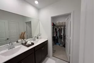 1842 SE 7th Ter, Homestead, FL 33034 - Photo 4