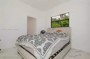 1683 NE 168th St, North Miami Beach, FL 33162 - Photo 12