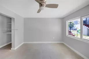 1140 NW 1st Pl, Miami, FL 33136 - Photo 10