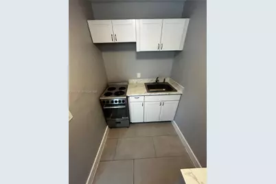 1140 NW 1st Pl #2, Miami, FL 33136 - Photo 12