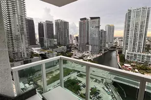31 SE 5th St, Miami, FL 33131 - Photo 10
