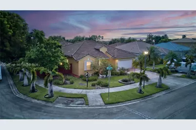 14639 SW 159th Pl, Miami, FL 33196 - Photo 1