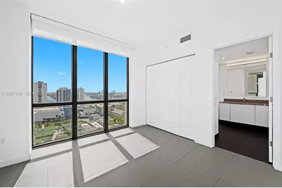 1600 NE 1st Ave #2420, Miami, FL 33132 - Photo 14