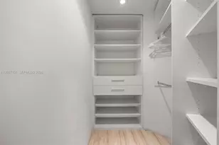 4925 Collins Ave, Miami Beach, FL 33140 - Photo 24