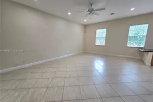 6841 N Lakeside Cir N, Davie, FL 33314 - Photo 8