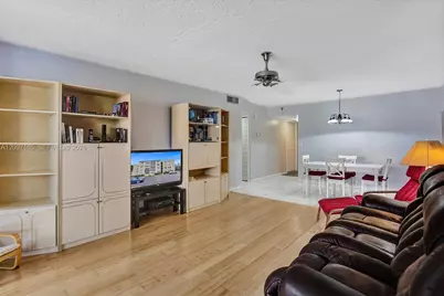 2871 Somerset Dr #209, Lauderdale Lakes, FL 33311 - Photo 20