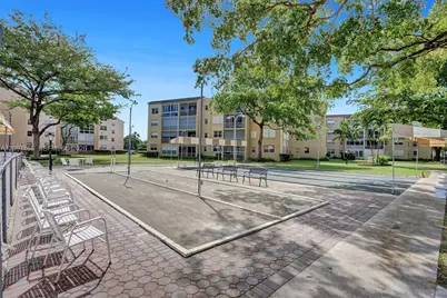 2871 Somerset Dr #209, Lauderdale Lakes, FL 33311 - Photo 32