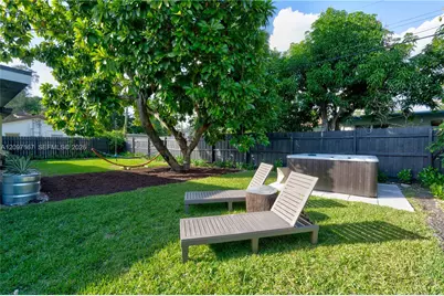 347 NE 110th St, Miami, FL 33161 - Photo 34