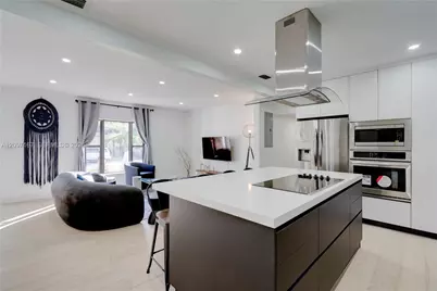 347 NE 110th St, Miami, FL 33161 - Photo 8
