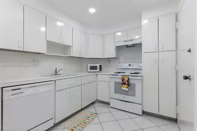 500 Bayview Dr #1818, Sunny Isles Beach, FL 33160 - Photo 34