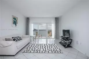 500 Bayview Dr, Sunny Isles Beach, FL 33160 - Photo 6