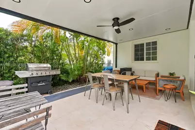 8827 Hawthorne Ave #-, Surfside, FL 33154 - Photo 32
