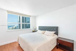 1155 Brickell Bay Dr, Miami, FL 33131 - Photo 14