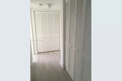 395 NE 21st St #304, Miami, FL 33137 - Photo 8