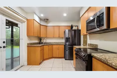 6261 NW 18th St, Sunrise, FL 33313 - Photo 8