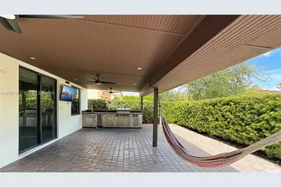 10235 NW 87th Ter, Doral, FL 33178 - Photo 26
