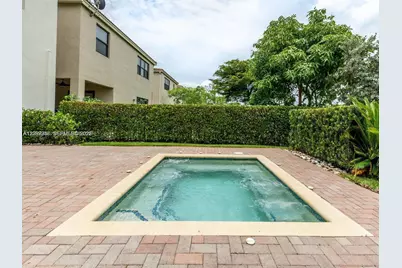 733 NE 193rd Ter #733, Miami, FL 33179 - Photo 26