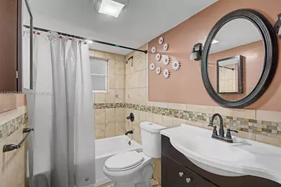 12590 NE 16th Ave #402, North Miami, FL 33161 - Photo 14
