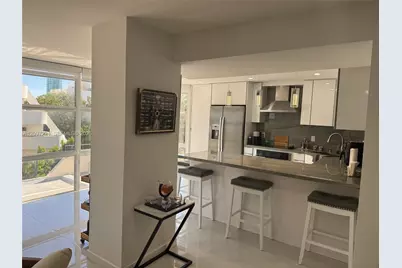 6423 Collins Ave #401, Miami Beach, FL 33141 - Photo 6