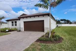 2355 SE 24th Ct, Homestead, FL 33035 - Photo 2