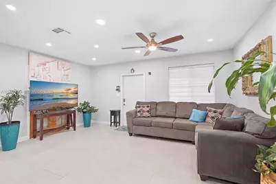 9270 SW 43rd St, Miami, FL 33165 - Photo 8