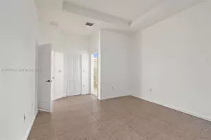 983 NE 37th Pl, Homestead, FL 33033 - Photo 16
