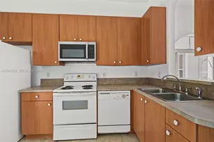 983 NE 37th Pl, Homestead, FL 33033 - Photo 10