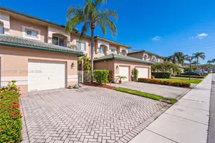 7932 E Exeter Blvd E, Tamarac, FL 33321 - Photo 2
