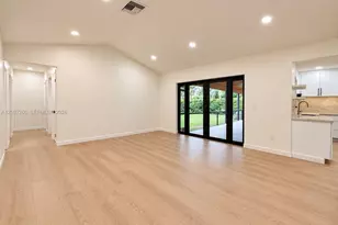 8240 SW 89th St, Miami, FL 33156 - Photo 10