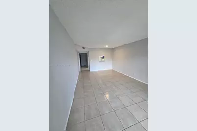 7960 N Colony Cir #107, Tamarac, FL 33321 - Photo 4
