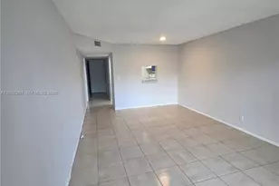 7960 N Colony Cir, Tamarac, FL 33321 - Photo 4