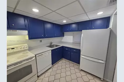 7960 N Colony Cir #107, Tamarac, FL 33321 - Photo 2