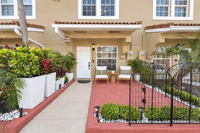 716 SW 122nd Ave, Pembroke Pines, FL 33025 - Photo 4