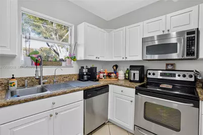 22018 SW 93rd Pl, Cutler Bay, FL 33190 - Photo 20