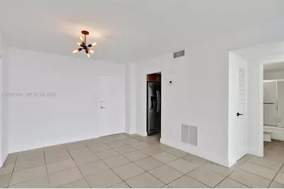 1865 79th St Cswy #9E, North Bay Village, FL 33141 - Photo 4