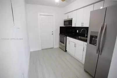 11132 SW 5th St #11132, Sweetwater, FL 33174 - Photo 14