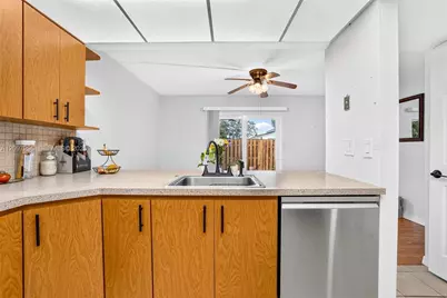 5207 SW 40th Ave #52, Dania Beach, FL 33314 - Photo 10