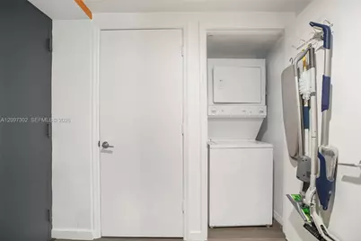 55 SE 6th St #3701, Miami, FL 33131 - Photo 14