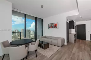 20 NE 11th St, Miami, FL 33132 - Photo 6