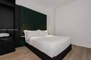 20 NE 11th St, Miami, FL 33132 - Photo 20