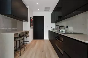 20 NE 11th St, Miami, FL 33132 - Photo 26