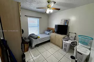 5836 NW 199th St, Hialeah, FL 33015 - Photo 18