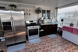5836 NW 199th St, Hialeah, FL 33015 - Photo 28