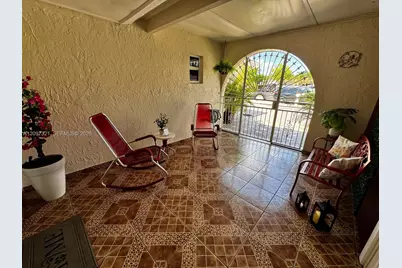 5836 NW 199th St, Hialeah, FL 33015 - Photo 4